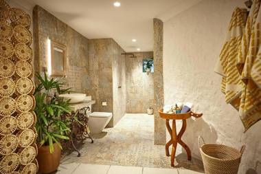 kookaburra Down Under Coogee Beach