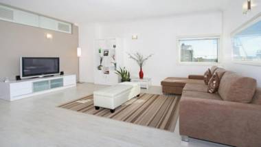 Apartment at Cooper St