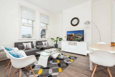 STUNNING SYDNEY HOME 8