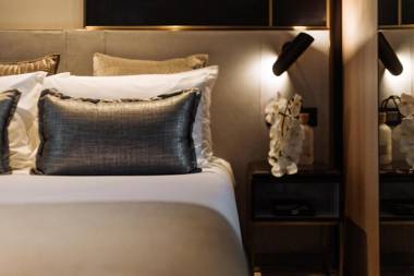 SKYE Suites Green Square