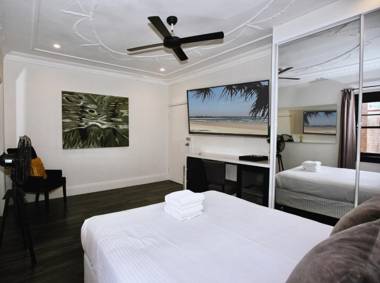 Lux & Quiet Apartment in Potts Point