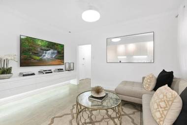 Luxury Escape in Bellevue Hill Apartment