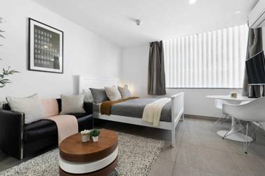 Stylish & Cozy Beach Studio 5min walk to Bondi Beach