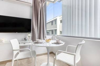 A Cozy & Stylish Beach Studio 5min walk to Bondi Beach