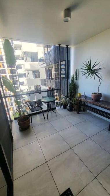 Homely 1 Bedroom Apartment in Eastgardens