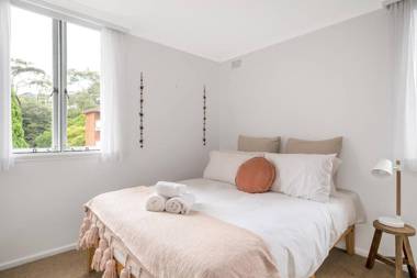 LEAFY HIDEAWAY // BALMORAL BEACH ON DOORSTEP