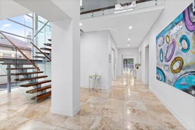 Entire Ultra Modern Luxury Home with Pool