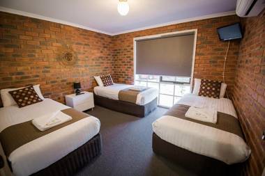 Australian Settlers Motor Inn