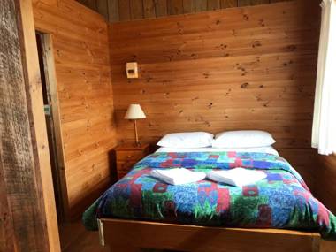 Somerset Beachside Cabin And Caravan Park