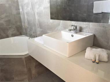 Quality Hotel Sherbourne Terrace