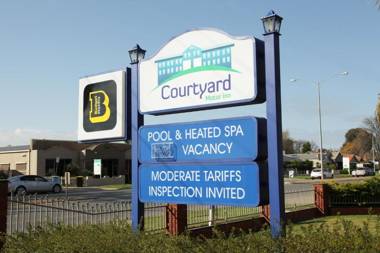 Courtyard Motor Inn