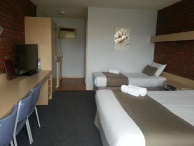 Big Valley Lakeside Paradise Motor Inn