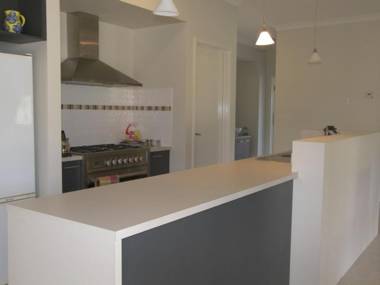 Modern Beachside 5 Bedrooms