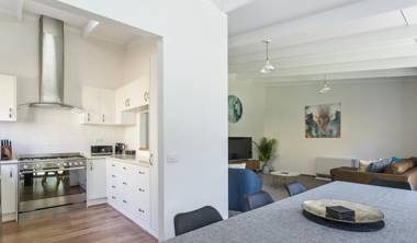 Breakaway on Niblick: newly renovated