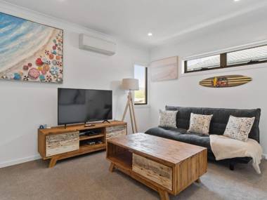 Rosebud Beachside Gem