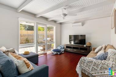 Rosebud Hideaway - Cute Cosy Beach House