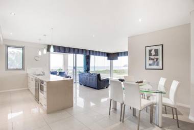 Spinnakers by Rockingham Apartments