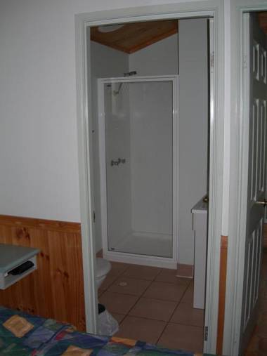 Riverside Tourist Park