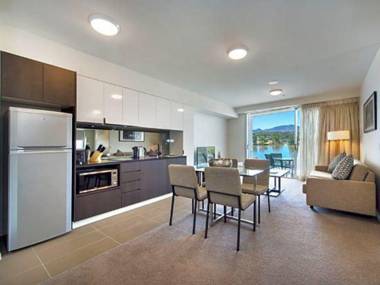 Empire Apartment Hotel