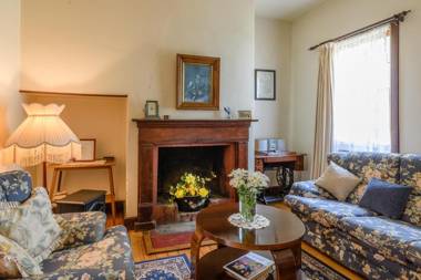 Sargeants & Armoury Cottages [1823]