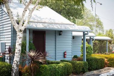 Canberra Ave Villas