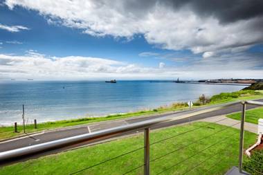 Clifftop Apartments Portland Vic