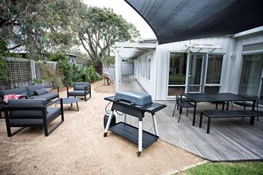 LONSDALE ON GLANEUSE