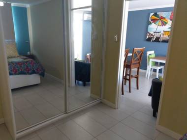 Fremantle Dolphin Retreat