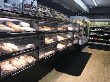 Hensman 5 Shenton Park Cosey Apartment