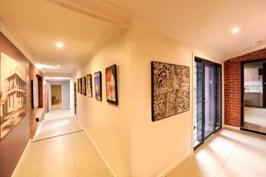 The Stirling Arms Hotel