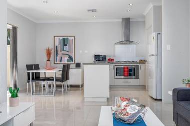 Ardross Short Stays
