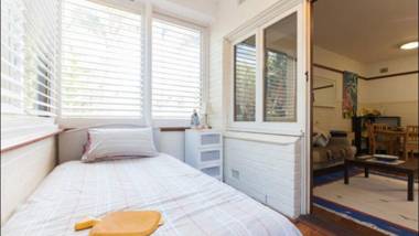 Broadway 4 Crawley Apartment