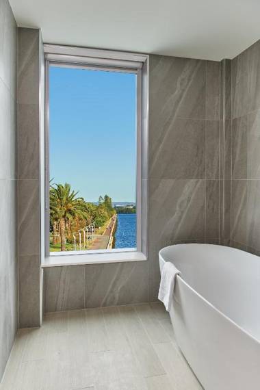 Doubletree By Hilton Perth Waterfront