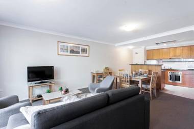 A Cozy 2BR Apt Top Location with FREE Parking