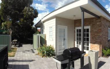 YSG The Edward Townhouse 155 - Steps To Town