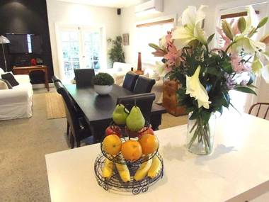 YSG The Edward Townhouses 155 and 157 - Steps To Town