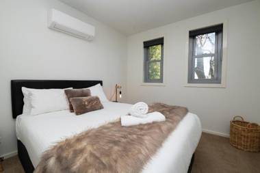The Endsleigh -1 Bedroom Villa Free Wifi Near CBD