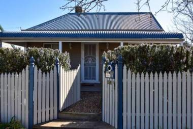 The Icely Cottage - Close to Town Center