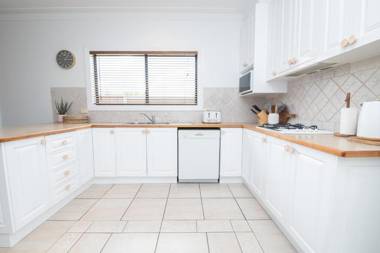 Villa 88 Stylish Modern Fresh & Light