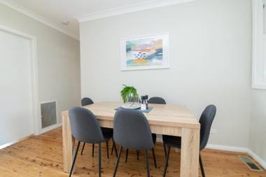 Sweet Caroline Sunny & Spacious Sleeps 6