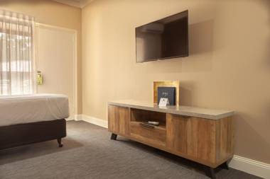 Nightcap at Archer Hotel