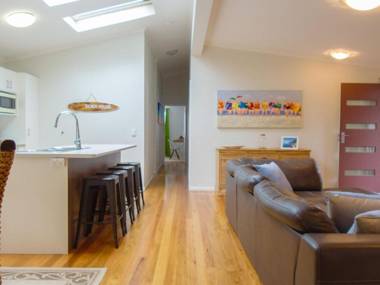 'RIVERSIDE RETREAT' 544 Ocean Drive North Haven