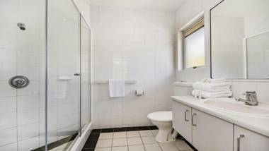 Park Cove Apartments