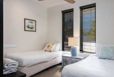 Park Cove Apartment 1