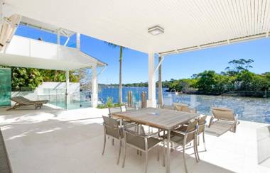 12 Noosa Parade