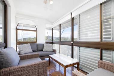 Commodore Apartment 8