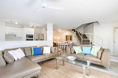 Alderly Apartment 11