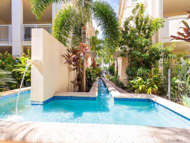 Sleek modern and comfortable on Hastings Street