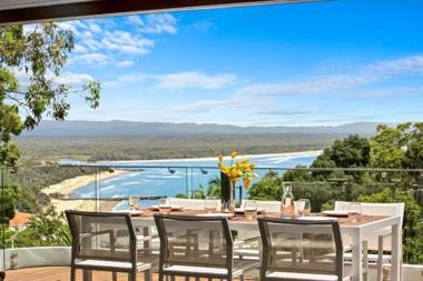 Luxury on the Hill Noosa Heads