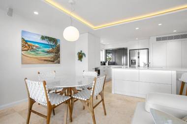 Beachfront luxury Hastings Street